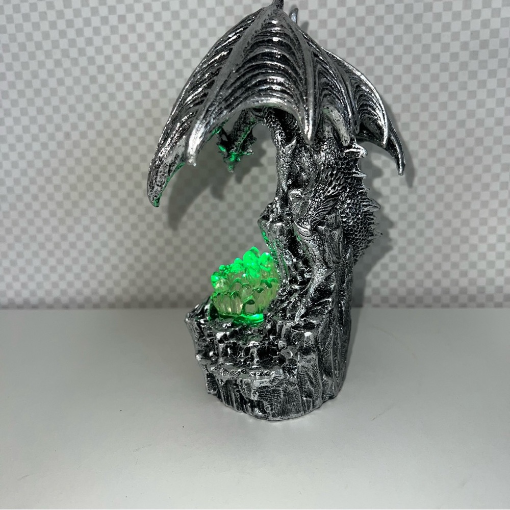 New Pewter Armored Guardian Dragon Sculpture LED Ight Up 7.5X 5.5X5.5 - Picture 10 of 12